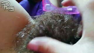 Amatori prietena cu un paroase pizde se masturbeaza vizavi de o oglindă