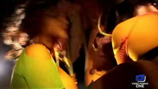 Ja volim kad je tip koji sam kurac je vezan