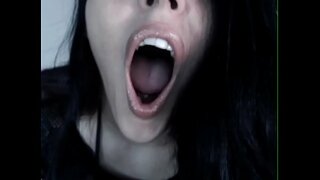 Sperme dans ma bouche pendant que je gicle!