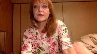 Milf Davey Gris pompes et son mari Ray Gris lèche